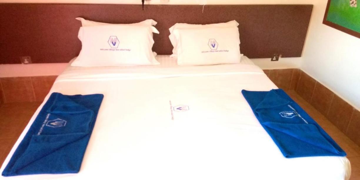 Miryams Village Inn Safari Lodge Sultan Hamud Eksteriør billede